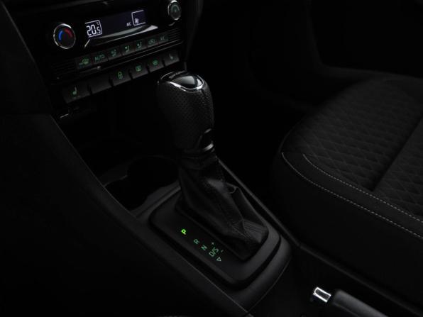 Skoda Rapid I Рестайлинг с пробегом 2018 года, цена 1 283 055 рублей, 180120 км, лифтбек, Автокод Объявления