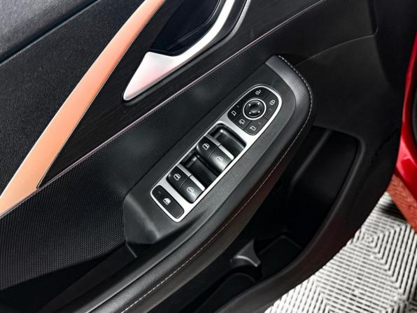 Omoda C5 I с пробегом 2023 года, цена 1 599 000 рублей, 53778 км, внедорожник, Автокод Объявления