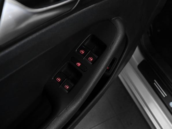 Volkswagen Jetta VI с пробегом 2012 года, цена 969 000 рублей, 297173 км, седан, Автокод Объявления
