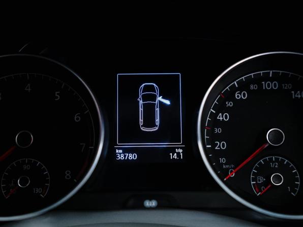 Volkswagen Golf VII Рестайлинг с пробегом 2017 года, цена 1 195 000 рублей, 38780 км, универсал, Автокод Объявления