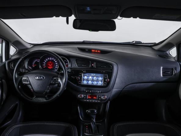Kia Ceed II Рестайлинг с пробегом 2015 года, цена 799 000 рублей, 340000 км, универсал, Автокод Объявления