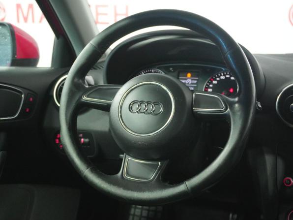 Audi A1 I (8X) с пробегом 2011 года, цена 889 000 рублей, 197242 км, хэтчбек, Автокод Объявления