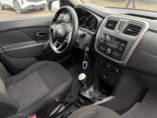 Renault Sandero II Рестайлинг с пробегом 2021 года, цена 1 070 000 рублей, 120304 км, хэтчбек, Автокод Объявления