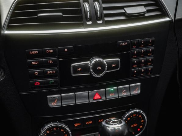 Mercedes-Benz C-Класс III (W204) Рестайлинг с пробегом 2013 года, цена 1 340 000 рублей, 309190 км, седан, Автокод Объявления