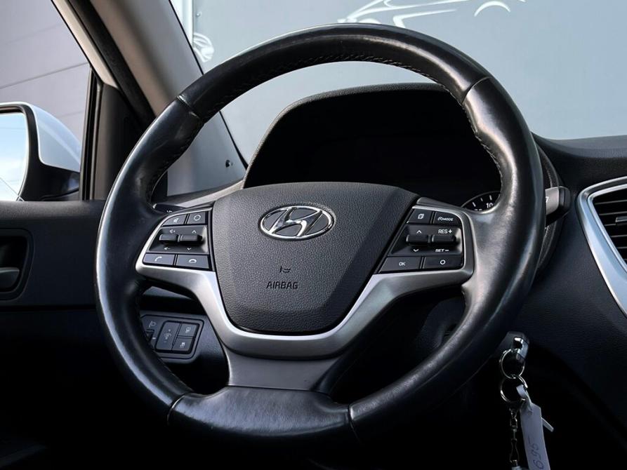 Hyundai Solaris II Санкт-Петербург  - изображение 19