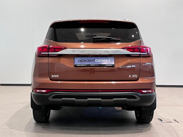 BAIC X35 с пробегом 2023 года, цена 1 299 000 рублей, 106518 км, внедорожник, Автокод Объявления