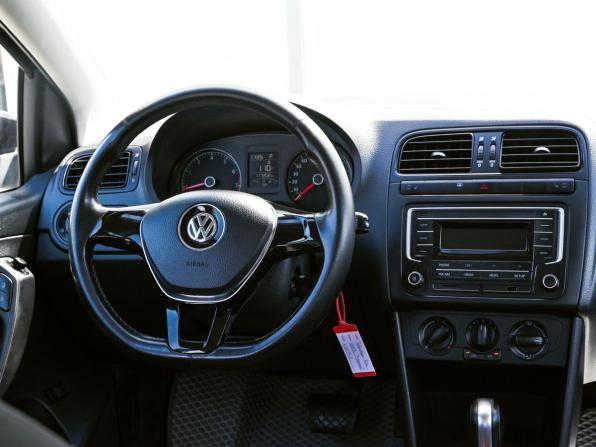 Volkswagen Polo V Рестайлинг с пробегом 2017 года, цена 1 190 000 рублей, 117202 км, седан, Автокод Объявления