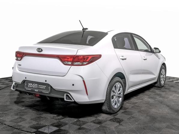 Kia Rio IV Рестайлинг с пробегом 2021 года, цена 1 555 000 рублей, 65500 км, седан, Автокод Объявления