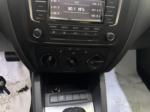Volkswagen Jetta VI Рестайлинг с пробегом 2014 года, цена 1 140 000 рублей, 172410 км, седан, Автокод Объявления