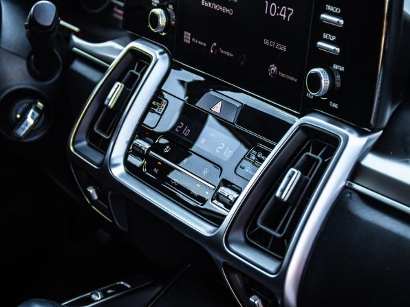 Kia Sorento IV с пробегом 2021 года, цена 3 300 000 рублей, 92040 км, внедорожник, Автокод Объявления