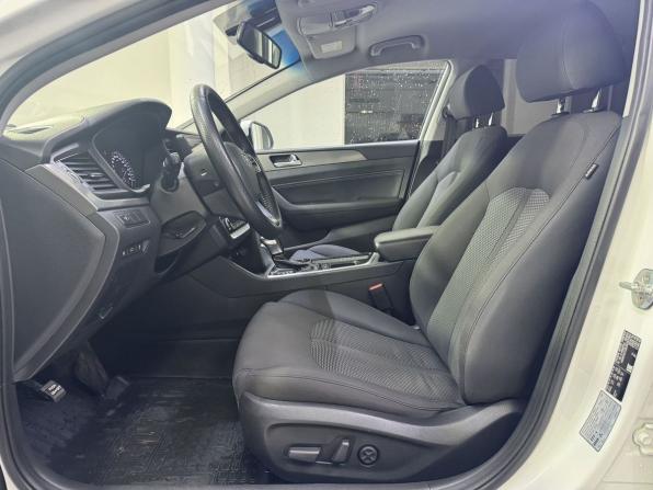 Hyundai Sonata VII (LF) Рестайлинг с пробегом 2017 года, цена 1 410 000 рублей, 181447 км, седан, Автокод Объявления
