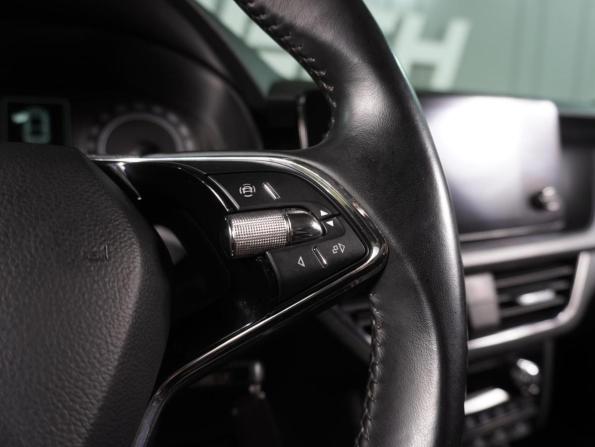 Skoda Rapid II с пробегом 2021 года, цена 1 629 000 рублей, 90430 км, лифтбек, Автокод Объявления