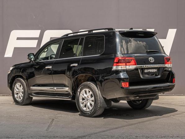 Toyota Land Cruiser 200 Series Рестайлинг 2 с пробегом 2018 года, цена 7 999 000 рублей, 112201 км, внедорожник, Автокод Объявления