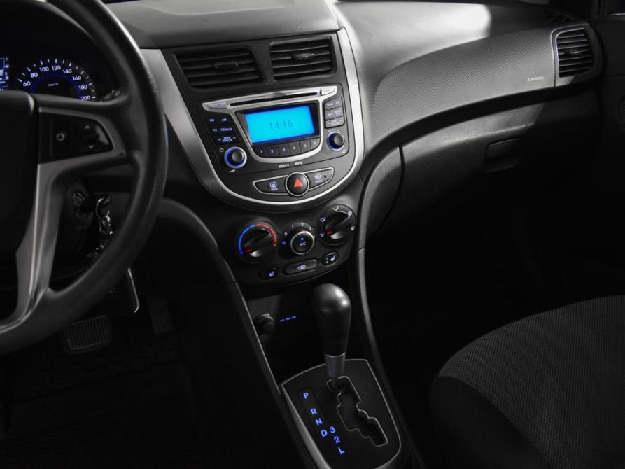 Hyundai Solaris I Санкт-Петербург  - изображение 18