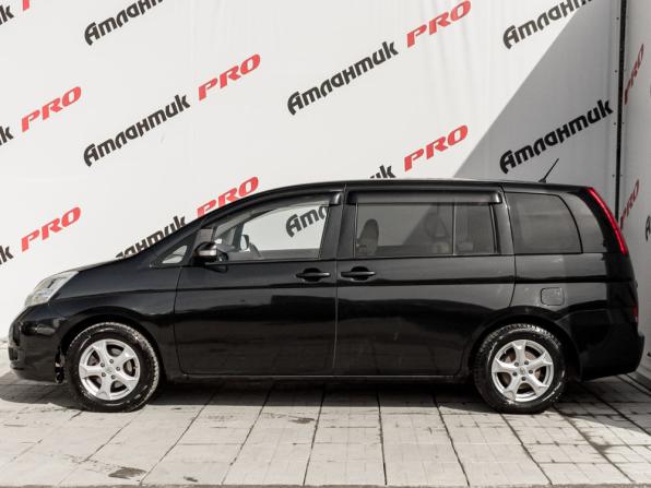 Toyota ISis I Рестайлинг с пробегом 2009 года, цена 1 140 000 рублей, 192621 км, минивэн, Автокод Объявления