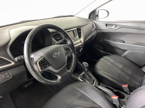 Hyundai Solaris II с пробегом 2017 года, цена 1 289 000 рублей, 154261 км, седан, Автокод Объявления