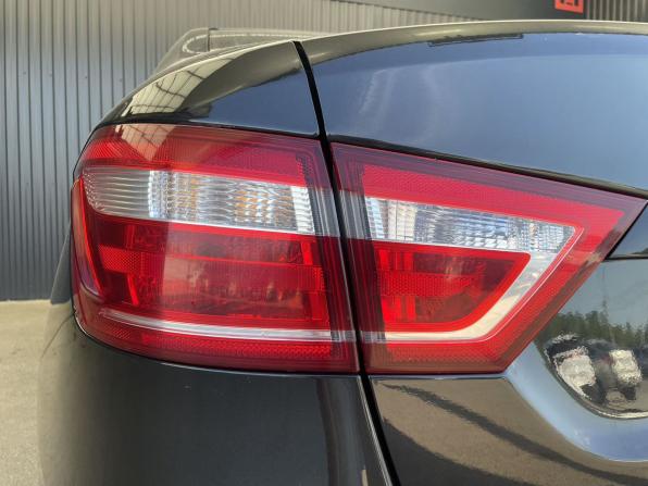 Lada (ВАЗ) Vesta I с пробегом 2019 года, цена 877 000 рублей, 129565 км, седан, Автокод Объявления