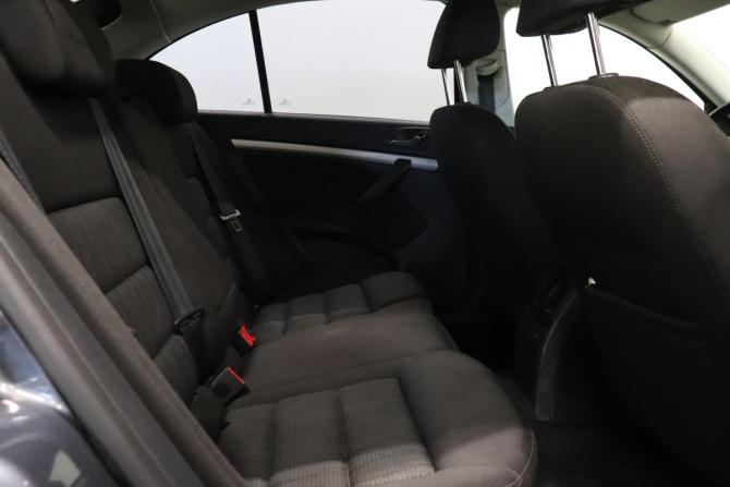 Skoda Octavia II (A5) Рестайлинг с пробегом 2011 года, цена 618 000 рублей, 222825 км, лифтбек, Автокод Объявления