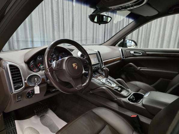Porsche Cayenne II (958) с пробегом 2011 года, цена 2 499 000 рублей, 106000 км, внедорожник, Автокод Объявления