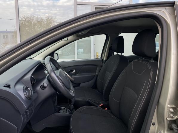 Renault Sandero II с пробегом 2016 года, цена 749 000 рублей, 88527 км, хэтчбек, Автокод Объявления