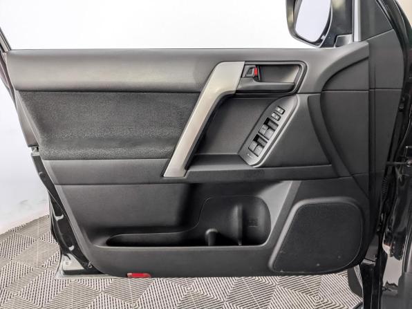 Toyota Land Cruiser Prado 150 Series Рестайлинг 3 с пробегом 2021 года, цена 4 940 000 рублей, 83361 км, внедорожник, Автокод Объявления