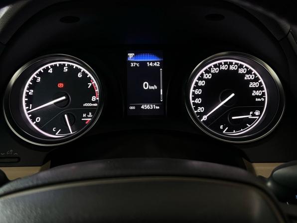 Toyota Camry VIII (XV70) Рестайлинг с пробегом 2022 года, цена 3 500 000 рублей, 45625 км, седан, Автокод Объявления