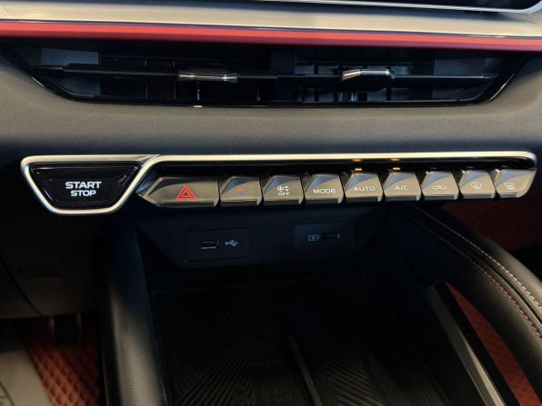 Geely Coolray I Рестайлинг с пробегом 2023 года, цена 1 750 000 рублей, 85963 км, внедорожник, Автокод Объявления
