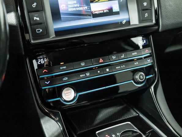 Jaguar XE I с пробегом 2015 года, цена 1 499 900 рублей, 185000 км, седан, Автокод Объявления