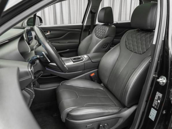 Hyundai Santa Fe IV Рестайлинг с пробегом 2021 года, цена 4 090 000 рублей, 78048 км, внедорожник, Автокод Объявления
