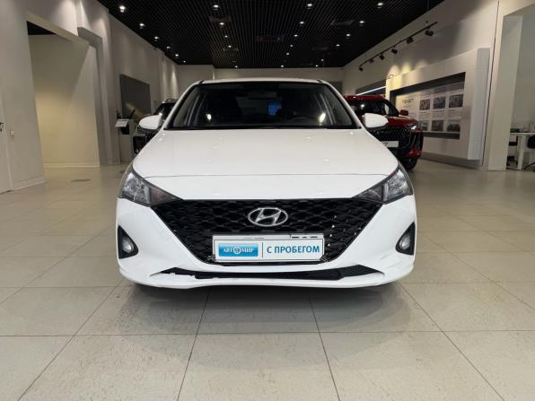 Hyundai Solaris II Рестайлинг с пробегом 2021 года, цена 1 360 000 рублей, 131177 км, седан, Автокод Объявления