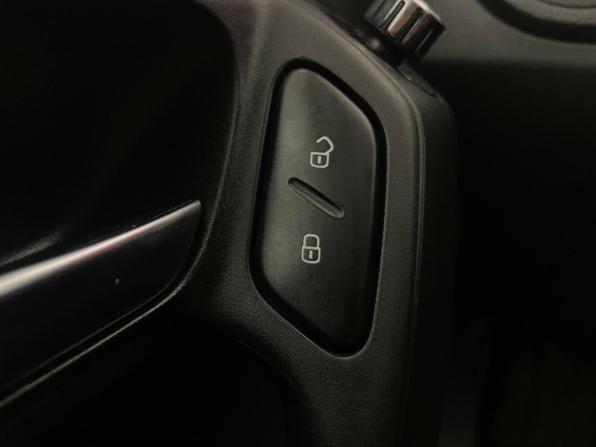 Volkswagen Polo V с пробегом 2012 года, цена 739 000 рублей, 203075 км, седан, Автокод Объявления