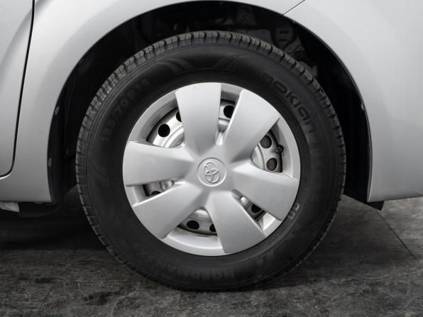 Toyota Spade с пробегом 2013 года, цена 820 300 рублей, 105466 км, микровэн, Автокод Объявления