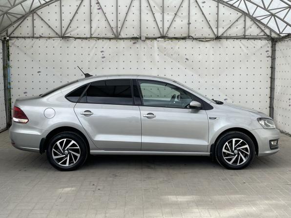 Volkswagen Polo V Рестайлинг с пробегом 2018 года, цена 1 400 000 рублей, 101215 км, седан, Автокод Объявления