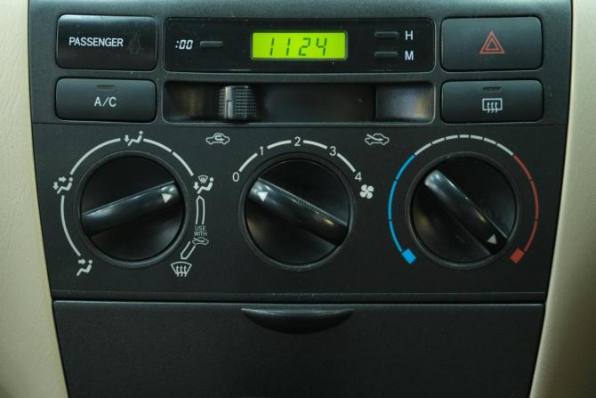 Toyota Corolla IX (E120 E130) Рестайлинг с пробегом 2002 года, цена 599 000 рублей, 354710 км, седан, Автокод Объявления