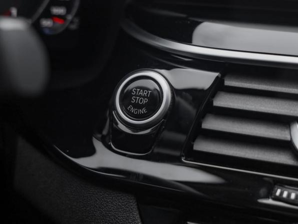 BMW 5 серии VII (G30/G31/G38) Рестайлинг с пробегом 2023 года, цена 5 250 000 рублей, 76577 км, седан, Автокод Объявления