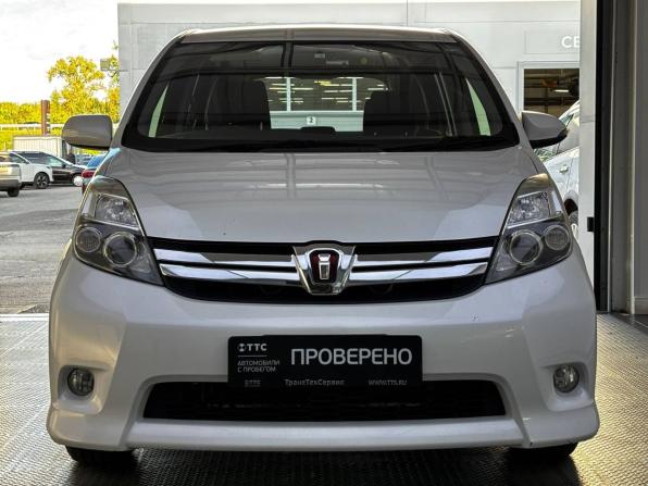 Toyota ISis I Рестайлинг с пробегом 2016 года, цена 1 630 000 рублей, 145800 км, компактвэн, Автокод Объявления
