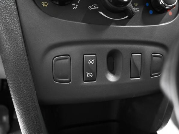 Renault Sandero II с пробегом 2015 года, цена 1 095 000 рублей, 80344 км, хэтчбек, Автокод Объявления