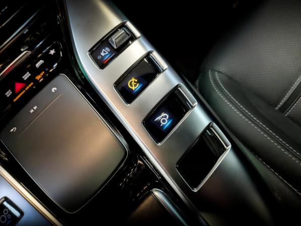 Mercedes-Benz AMG GT I Рестайлинг с пробегом 2021 года, цена 8 850 000 рублей, 56073 км, лифтбек, Автокод Объявления
