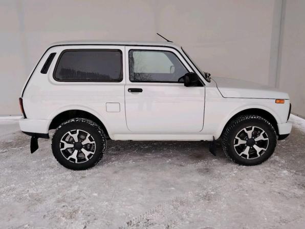 Lada (ВАЗ) Niva Legend с пробегом 2024 года, цена 885 000 рублей, 8300 км, внедорожник, Автокод Объявления