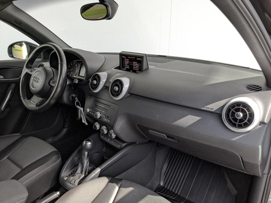 Audi A1 I (8X) Москва  - изображение 13