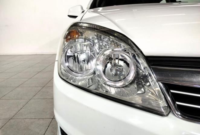 Opel Astra H Рестайлинг с пробегом 2011 года, цена 560 000 рублей, 204590 км, седан, Автокод Объявления