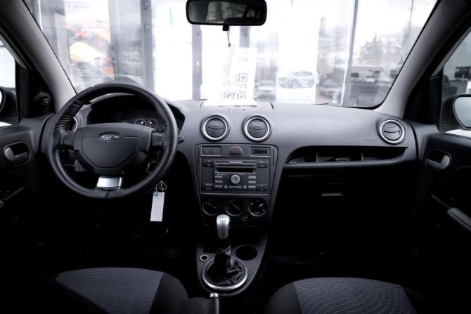 Ford Fusion I Рестайлинг с пробегом 2008 года, цена 449 000 рублей, 214810 км, хэтчбек, Автокод Объявления
