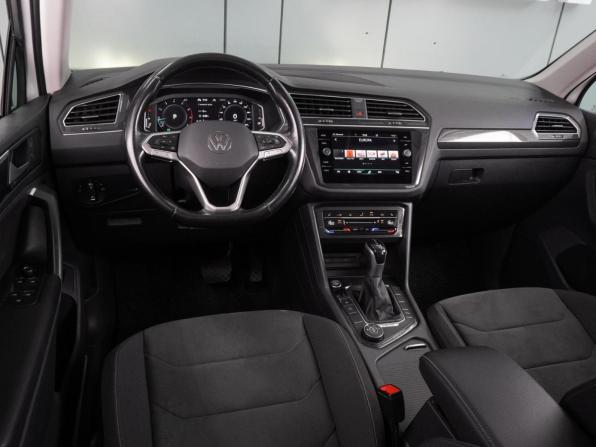 Volkswagen Tiguan II Рестайлинг с пробегом 2021 года, цена 3 149 000 рублей, 107869 км, внедорожник, Автокод Объявления
