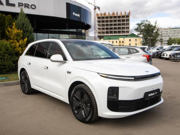 Li Auto (Lixiang) L6 с пробегом 2024 года, цена 5 248 000 рублей, 6455 км, внедорожник, Автокод Объявления