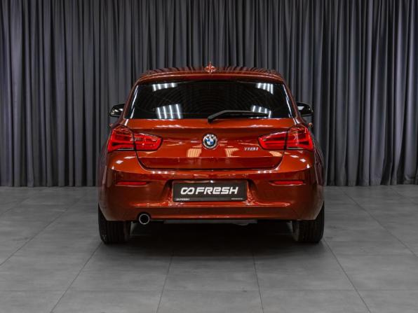 BMW 1 серии II (F20/F21) Рестайлинг 2 с пробегом 2018 года, цена 1 849 000 рублей, 66670 км, хэтчбек, Автокод Объявления