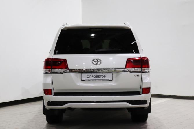 Toyota Land Cruiser 200 Series Рестайлинг 2 с пробегом 2017 года, цена 7 950 000 рублей, 101832 км, внедорожник, Автокод Объявления