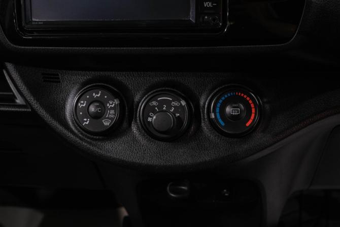 Toyota Vitz III (XP130) Рестайлинг 2 с пробегом 2019 года, цена 1 009 000 рублей, 91000 км, хэтчбек, Автокод Объявления