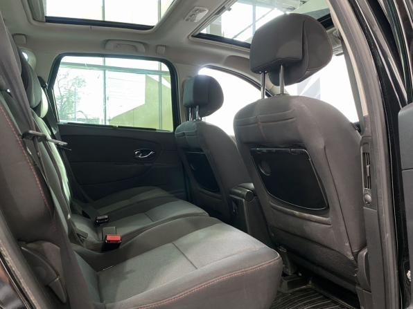Renault Scenic III Рестайлинг с пробегом 2012 года, цена 819 900 рублей, 220000 км, компактвэн, Автокод Объявления