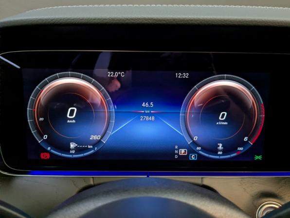 Mercedes-Benz E-Класс V (W213 S213 C238) Рестайлинг с пробегом 2022 года, цена 5 890 000 рублей, 27845 км, седан, Автокод Объявления