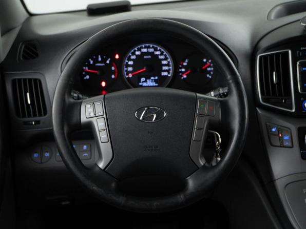Hyundai H-1 II Рестайлинг с пробегом 2016 года, цена 1 949 050 рублей, 362065 км, минивэн, Автокод Объявления